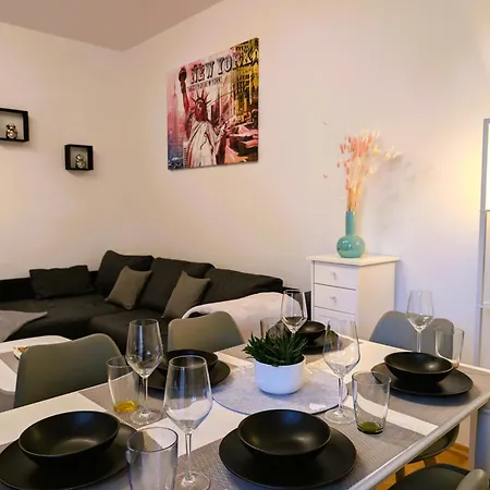5 Personen, Familienfreundlich, Waschmaschine, Balkon, Amazon Prime * ماغديبورغ