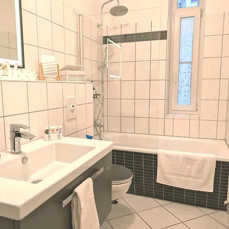 5 Personen, Familienfreundlich, Waschmaschine, Balkon, Amazon Prime *