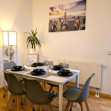 5 Personen, Familienfreundlich, Waschmaschine, Balkon, Amazon Prime * Magdeburk